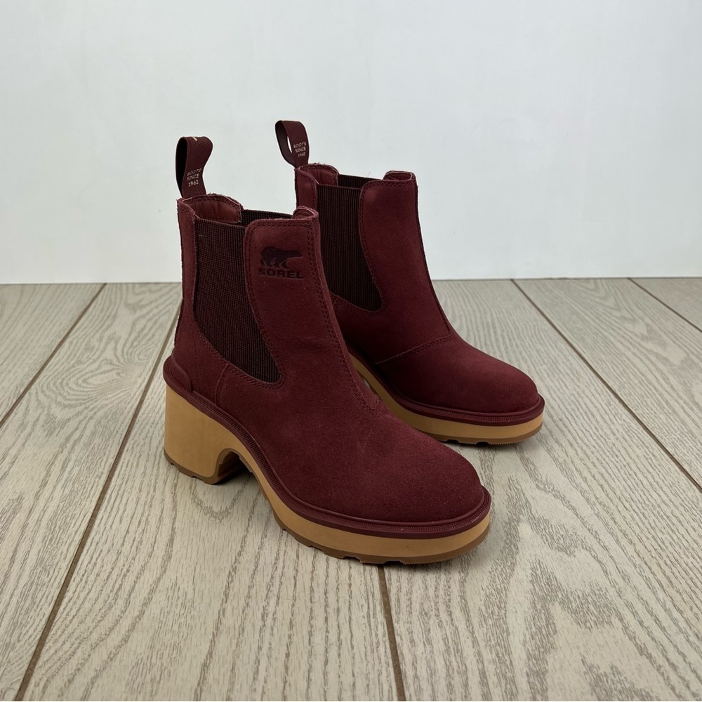 Sorel Women's Hi-Line Heel Chelsea Boots US5 Spice, Tawny Buff $190